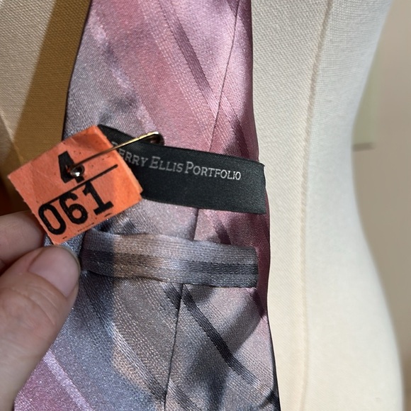 Perry Ellis Pink and Gray Striped Tie - Picture 2 of 2